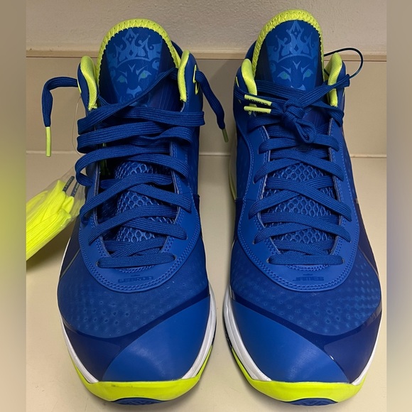 Nike Lebron 8 V/2 Low Blue & Volt Sneakers, Size 15 - Picture 2 of 13